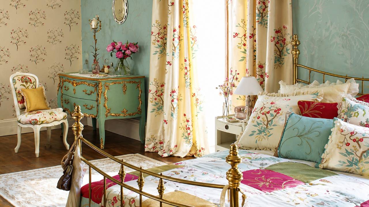 Many People Don't Know That Drenching Patterns Can Transform an Ordinary Room into a Super Aesthetic One